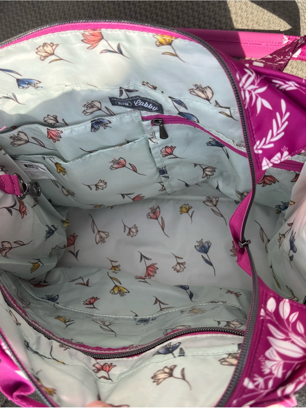 Lug Cabby Tote - Picture 4 of 5